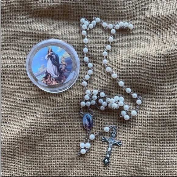 Guardian Angel Mary White Pearl rosary with case catholic Import New with Case - Picture 3 of 5